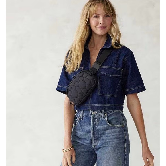 Vera Bradley Disney Feather weight Belt Bag NWOT - Picture 8 of 8